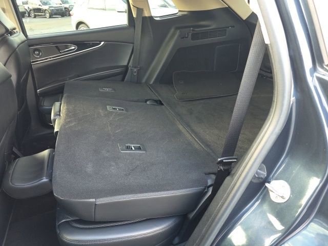 Used 2021 Lincoln Nautilus Reserve image 17