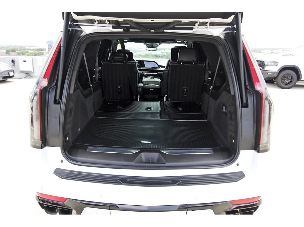 Certified 2024 Cadillac Escalade ESV V w/ Heavy-Duty Trailer Package AWD/4WD image 29