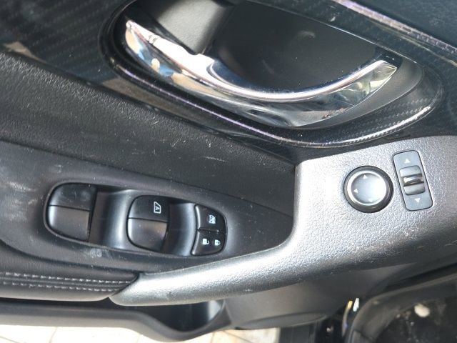 Used 2018 Nissan Rogue SL image 21