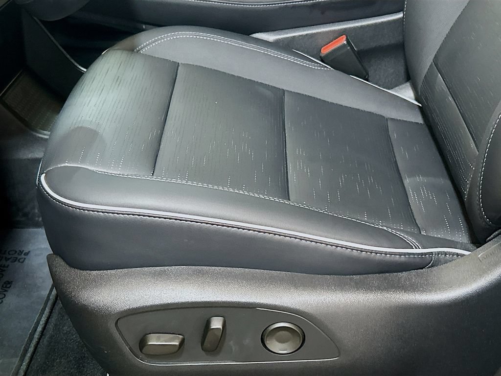 Used 2026 Buick Enclave Sport Touring FWD image 18