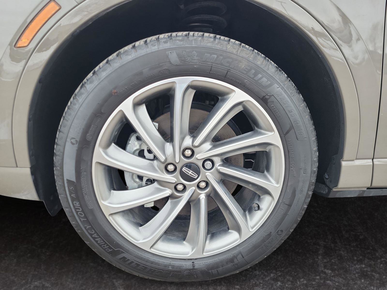 Used 2025 Lincoln Corsair Grand Touring w/ Towing Package image 27