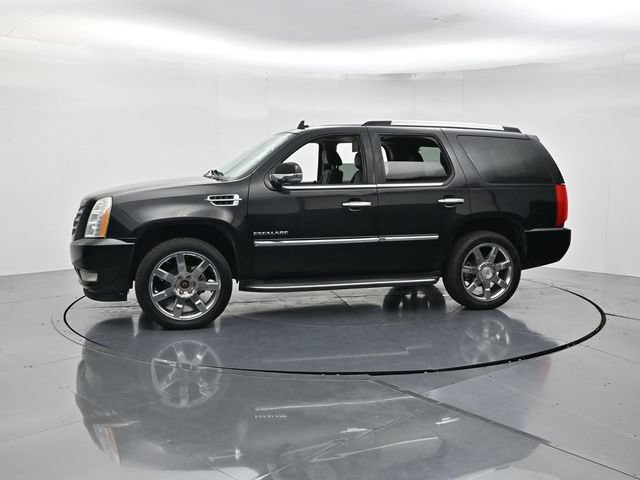 Used 2011 Cadillac Escalade Luxury AWD/4WD image 6