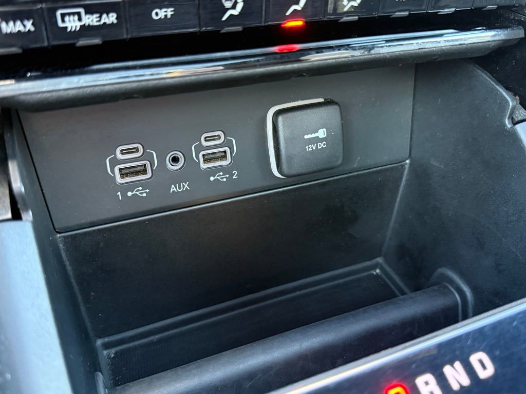 Used 2024 Jeep Grand Cherokee L Overland w/ Trailer Tow Package image 23