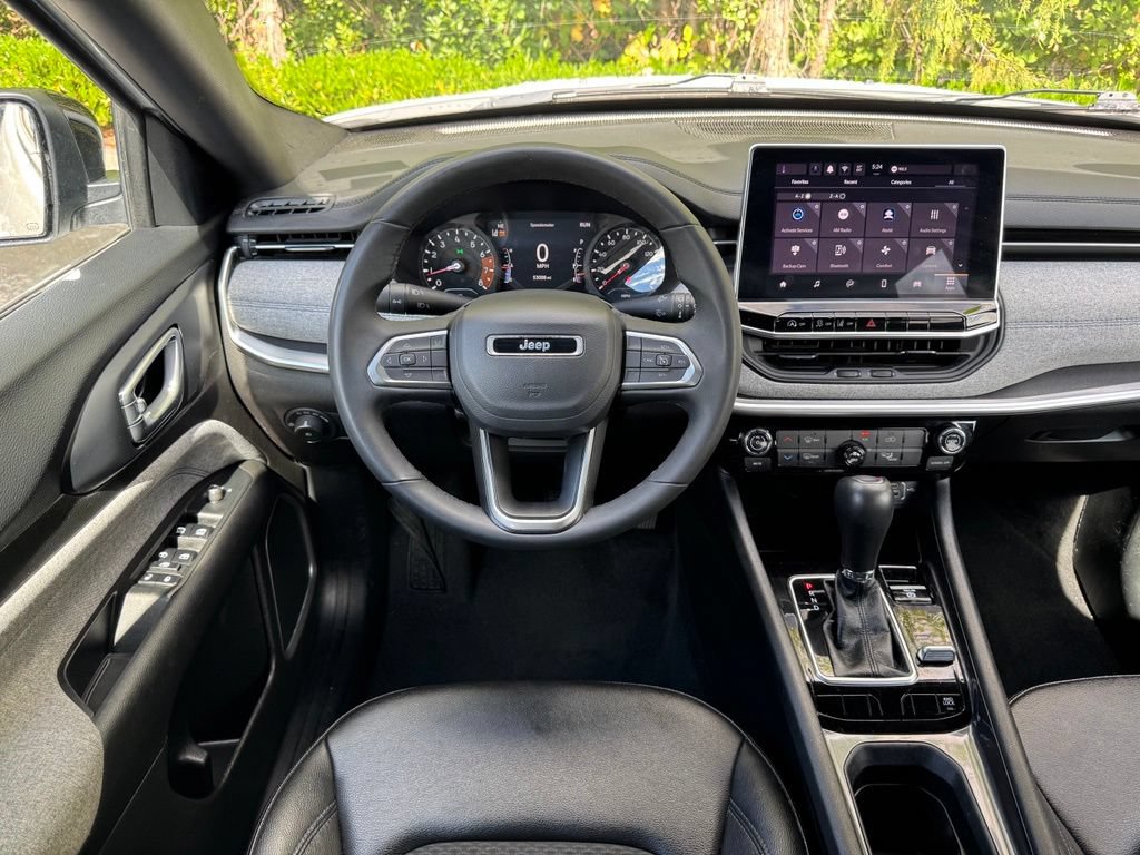 Used 2024 Jeep Compass Latitude AWD/4WD image 19