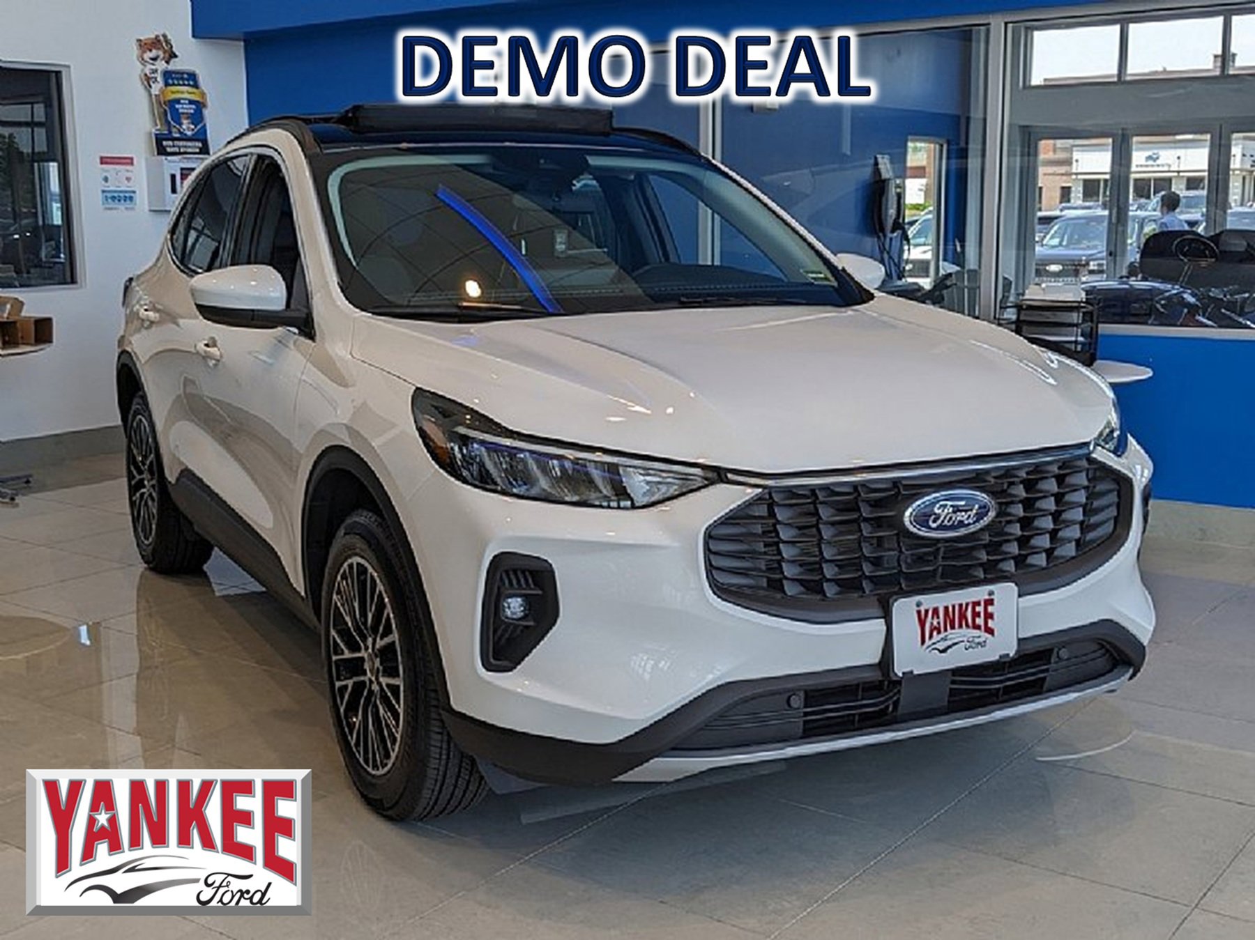 New 2025 Ford Escape SE w/ Class II Trailer Tow Package