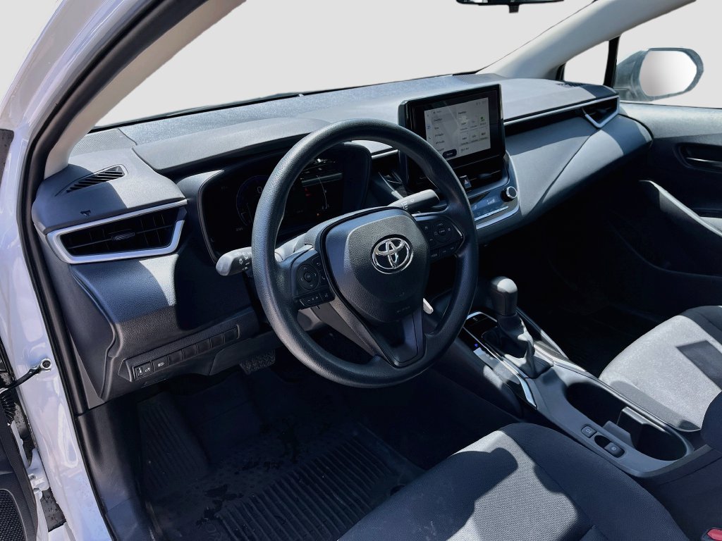 Used 2026 Toyota Corolla LE FWD image 9