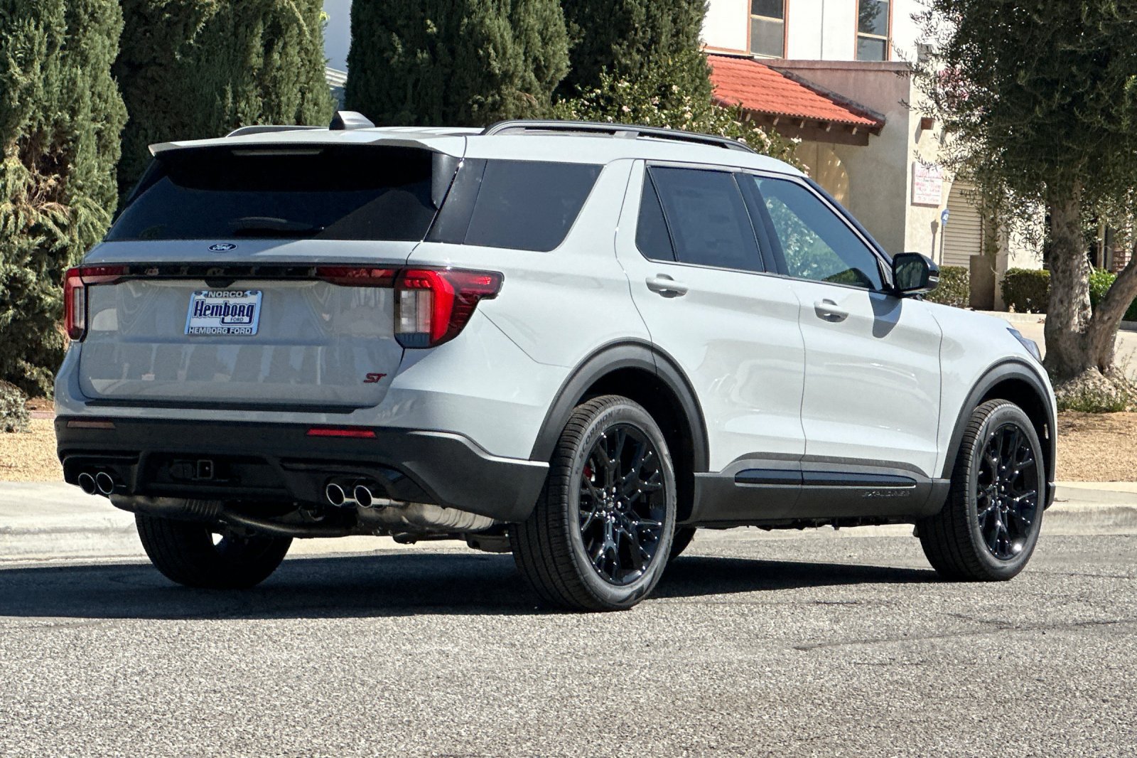 New 2027 Ford Explorer ST w/ ST Sinister Package RWD image 4