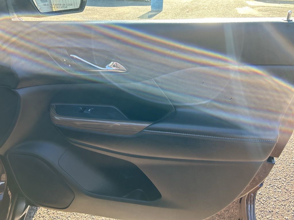 Used 2017 GMC Acadia SLE image 25