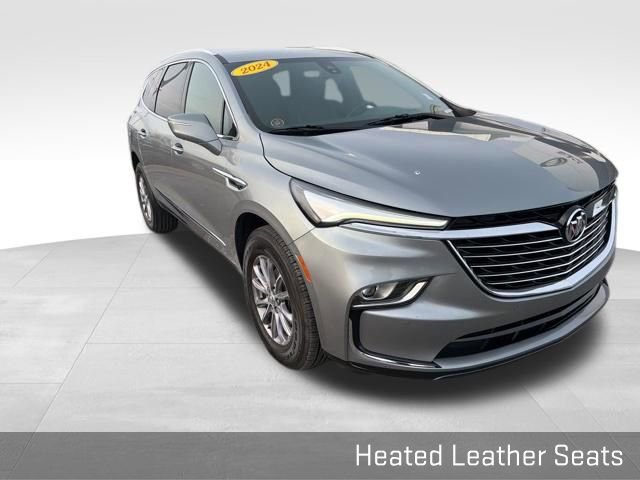 Used 2024 Buick Enclave Premium image 3