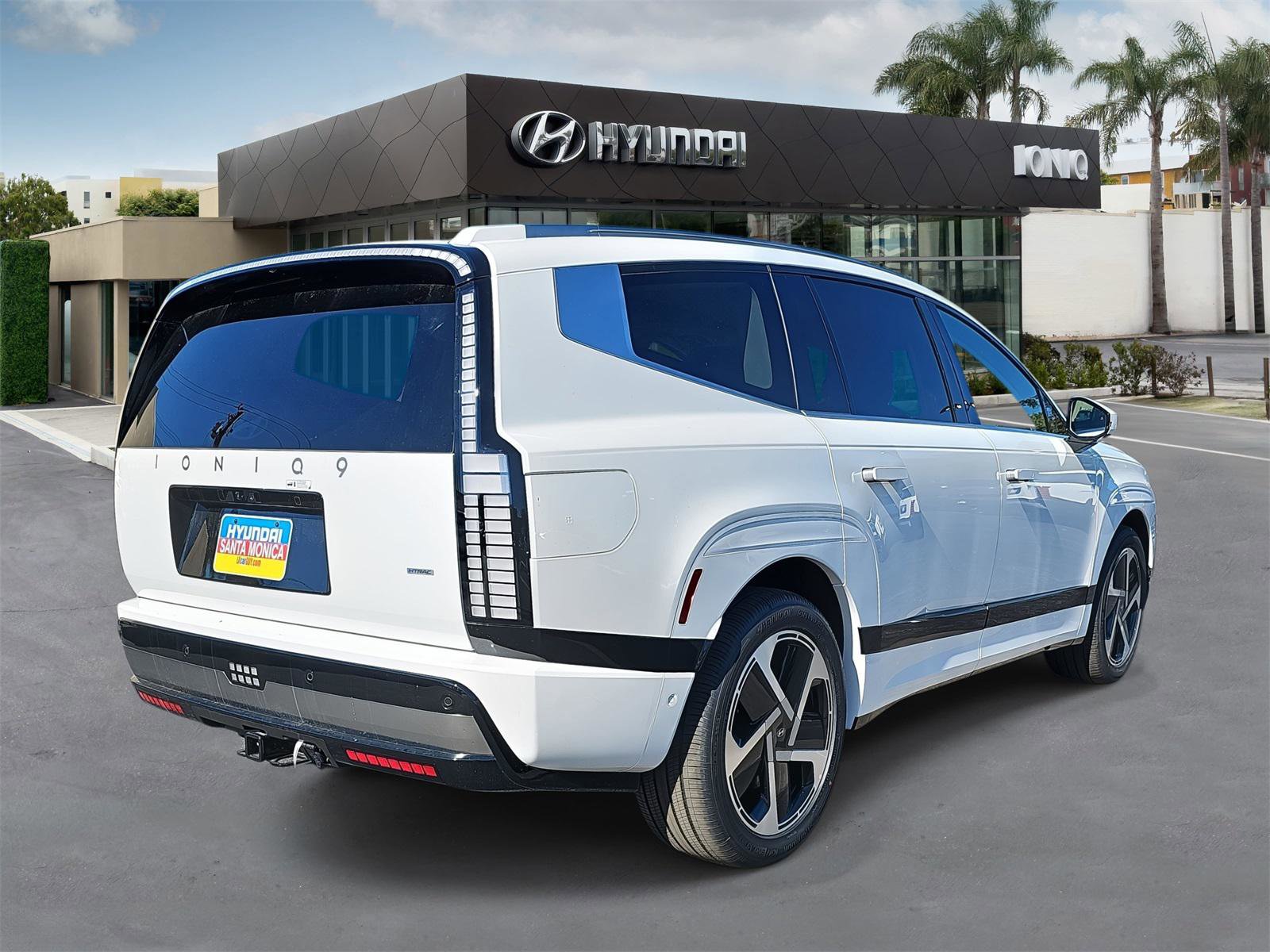 New 2026 Hyundai Ioniq 9 Calligraphy image 3