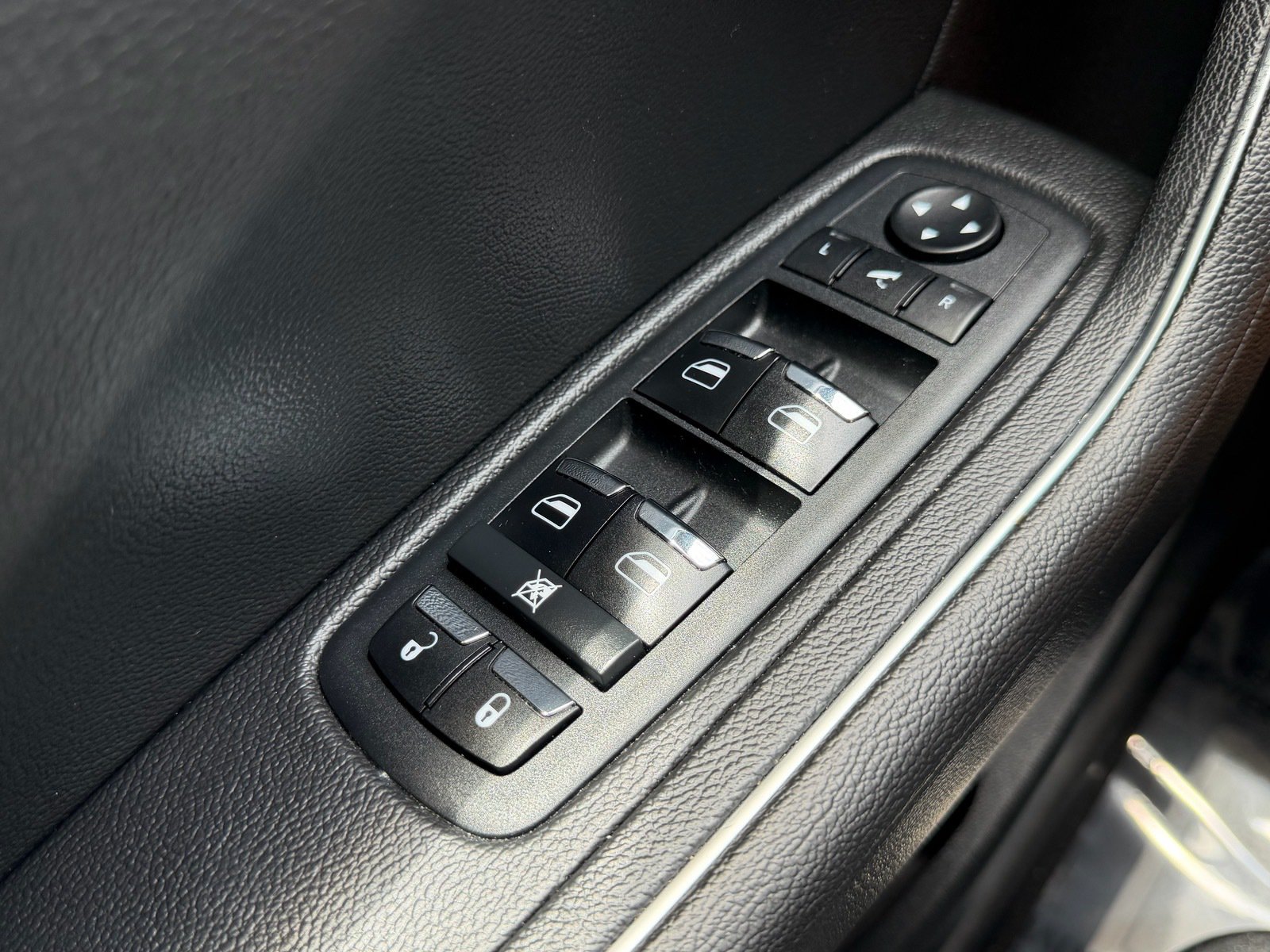 Used 2022 Maserati Levante GT AWD/4WD image 27