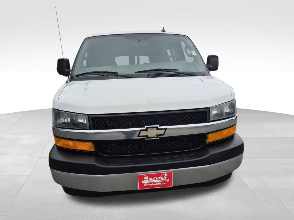 Used 2017 Chevrolet Express 3500 LT w/ LT Preferred Equipment Group image 7