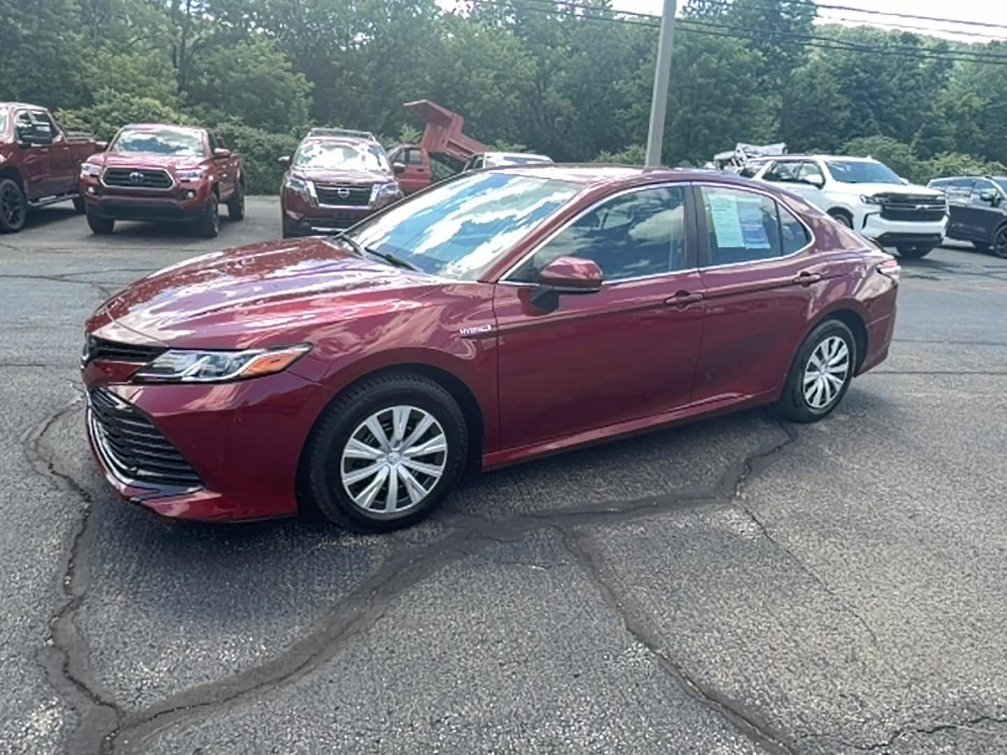 Used 2020 Toyota Camry LE FWD image 4
