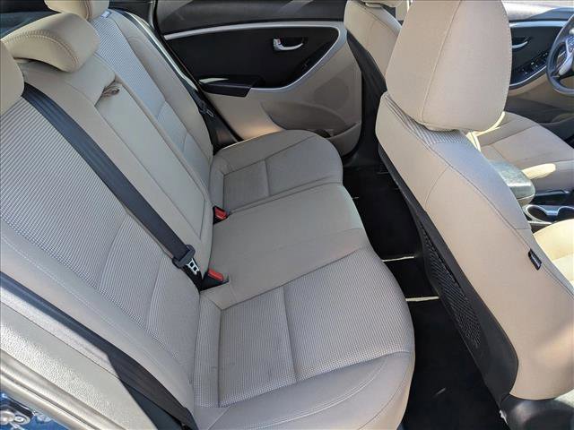 Used 2016 Hyundai Elantra GT FWD image 17