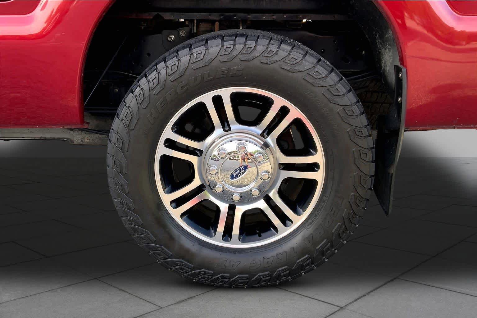 Used 2015 Ford F250 Platinum w/ FX4 Off-Road Package AWD/4WD image 10