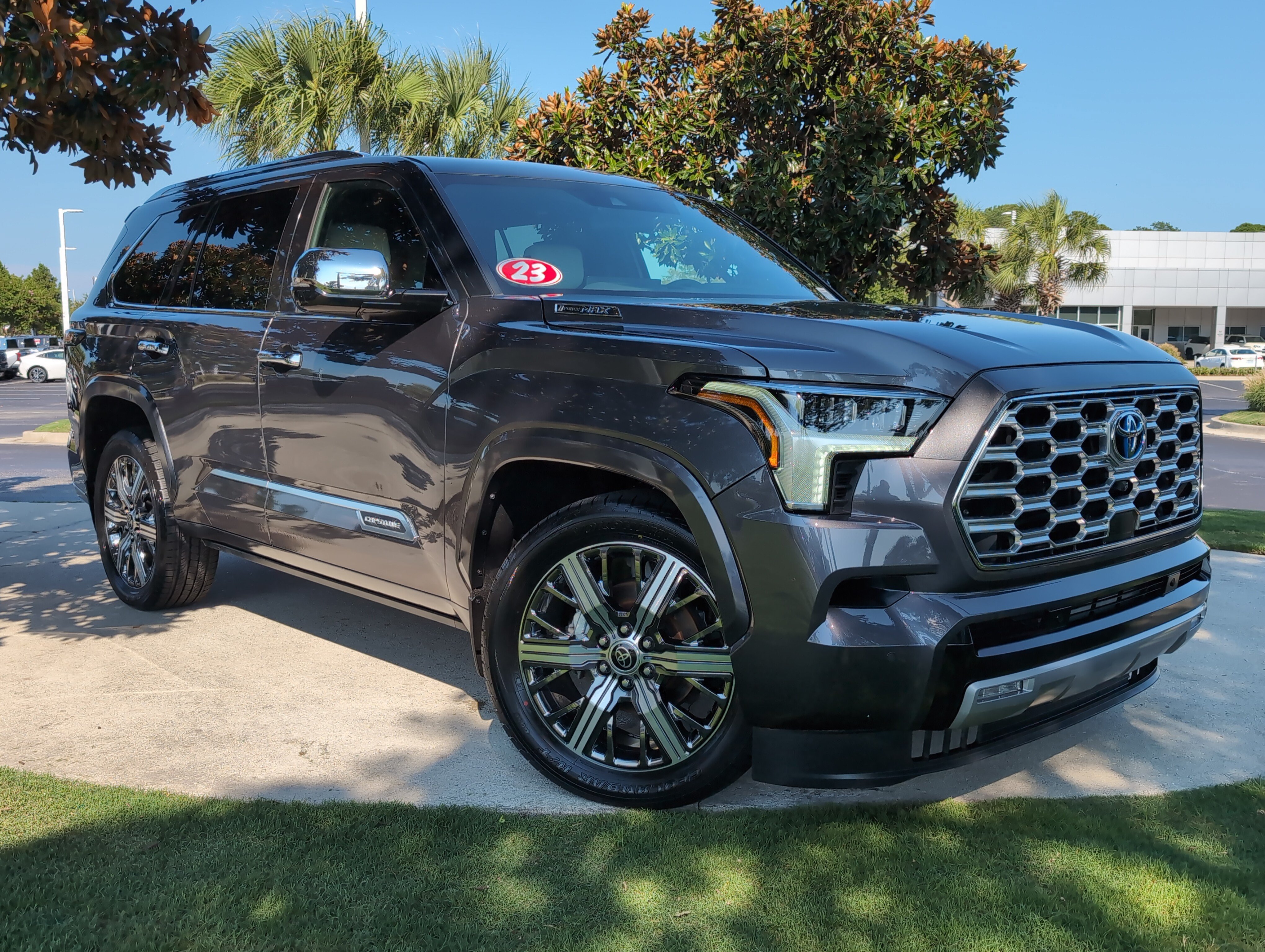 Used 2023 Toyota Sequoia Capstone AWD/4WD image 2
