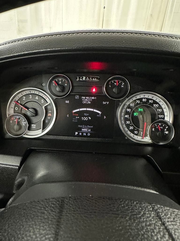 Used 2018 RAM 1500 Laramie w/ Convenience Group AWD/4WD image 19