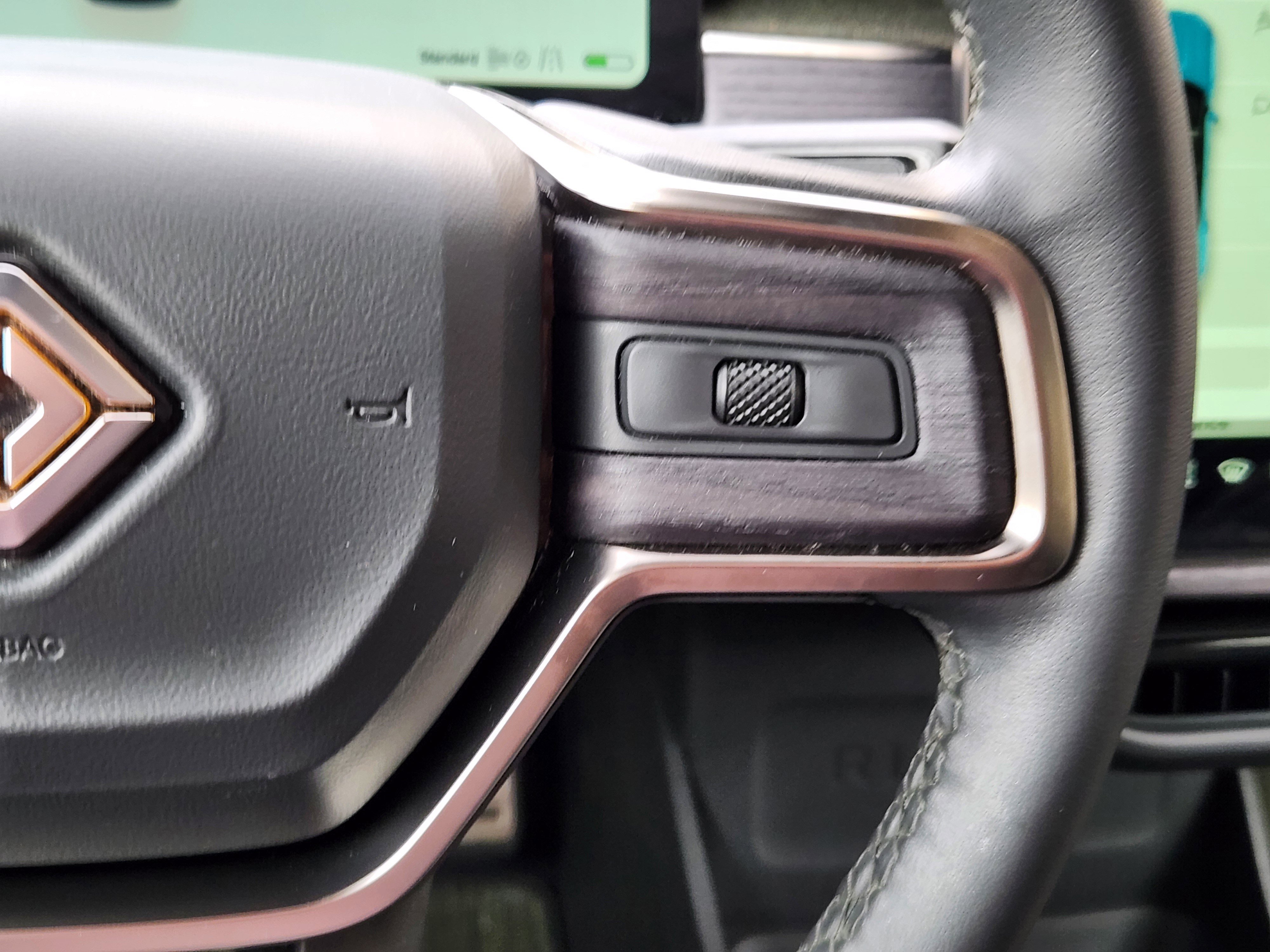 Used 2024 Rivian R1S Adventure image 23