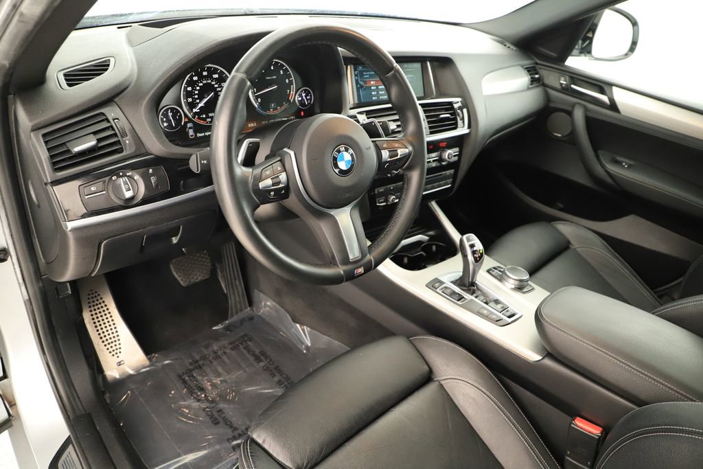 Used 2018 BMW X4 M40i image 15