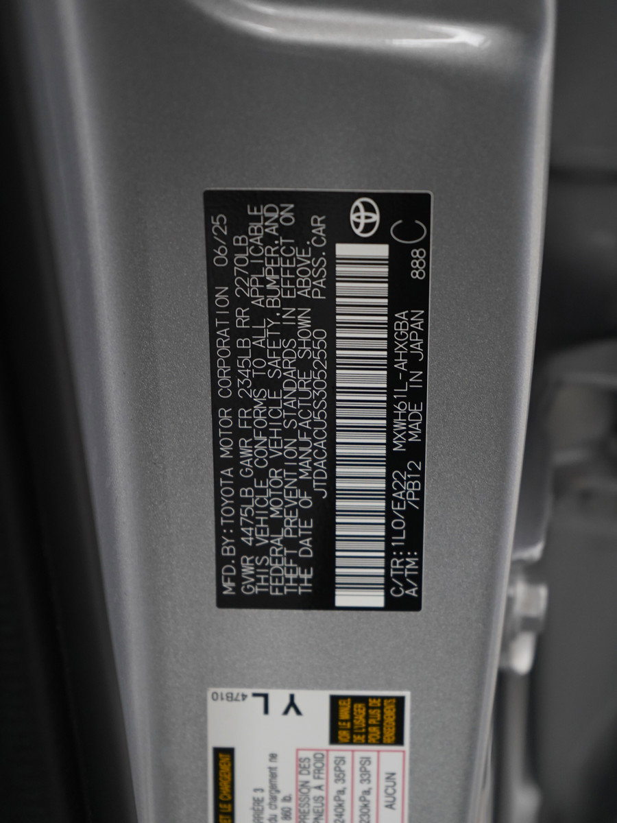 Used 2025 Toyota Prius Plug-In Hybrid image 28