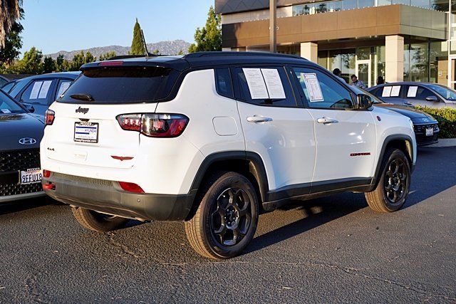 Used 2023 Jeep Compass Trailhawk image 8