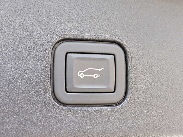 Certified 2024 Cadillac Lyriq Luxury AWD/4WD image 16