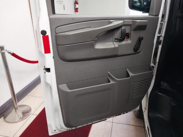 Used 2013 GMC Savana 2500 w/ Cold Climate Package RWD image 8