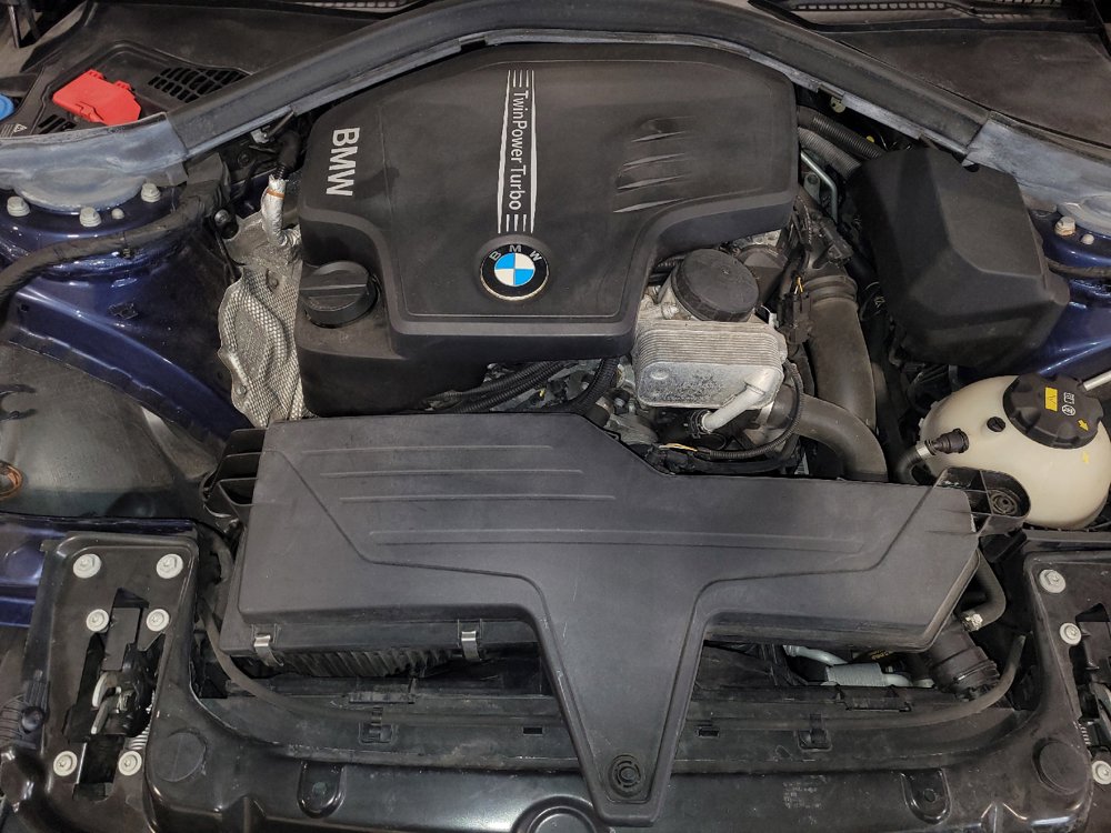 Used 2018 BMW 320i xDrive Sedan w/ Convenience Package AWD/4WD image 30