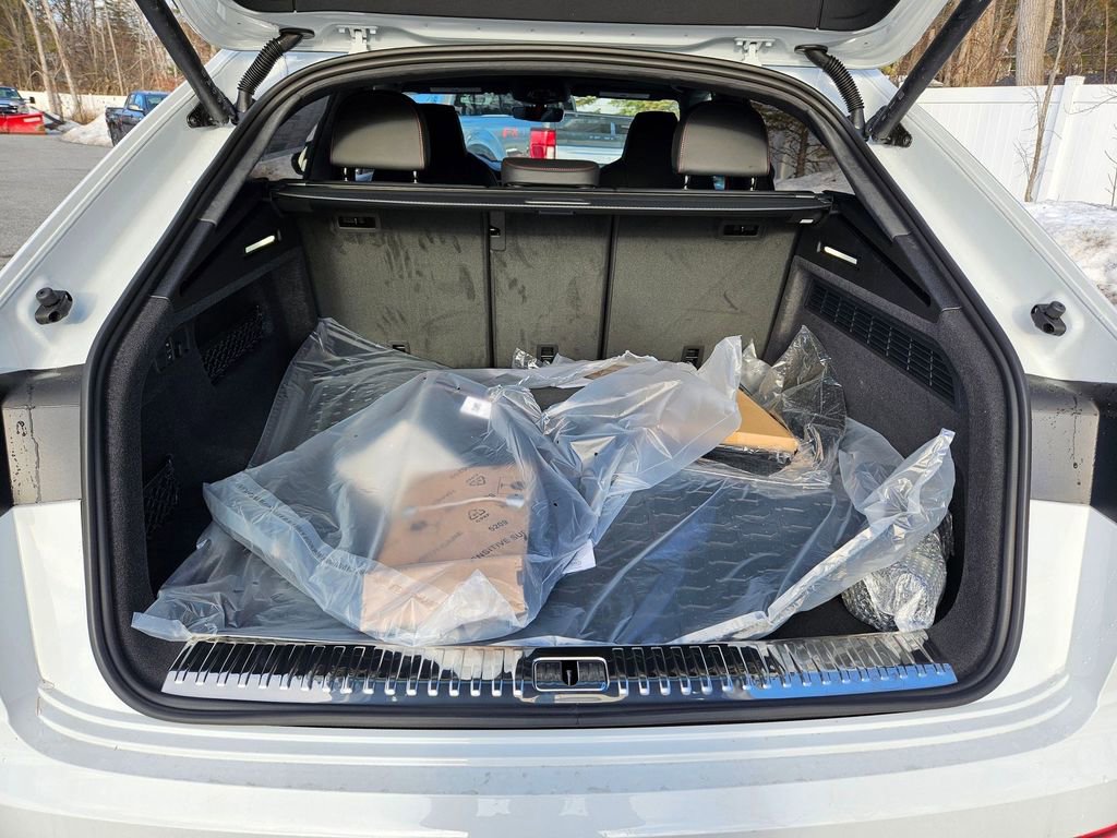 New 2026 Audi SQ8 Prestige image 23