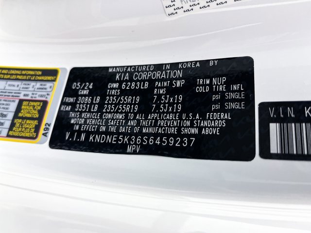 Used 2025 Kia Carnival SX Prestige image 45