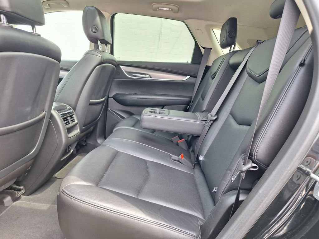 Used 2018 Cadillac XT5 Premium Luxury FWD image 12