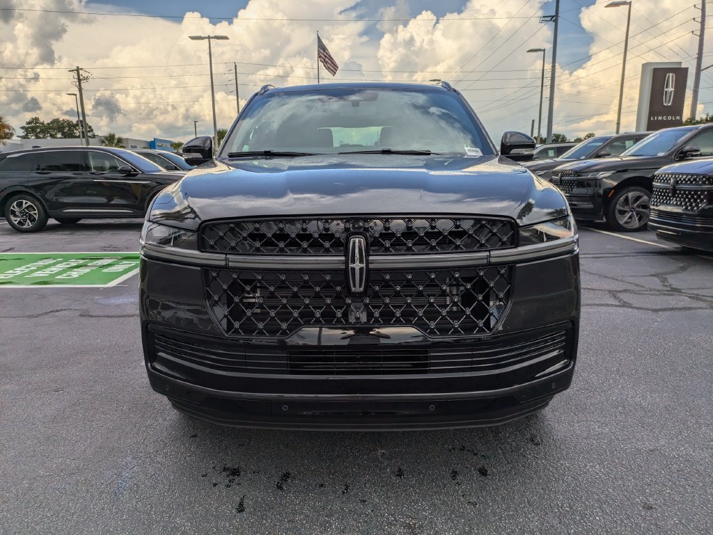 New 2027 Lincoln Navigator L Reserve w/ Jet Appearance Package AWD/4WD image 9