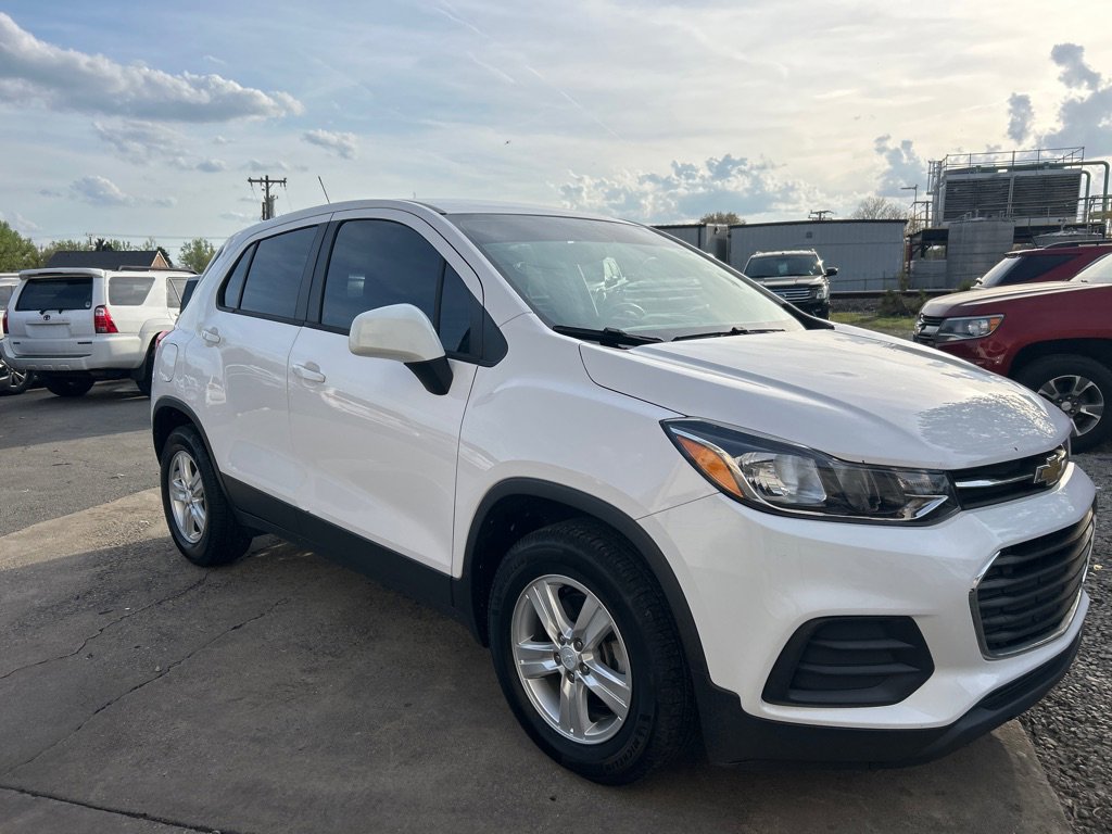Used 2020 Chevrolet Trax LS w/ Tint and Cruise Package image 3