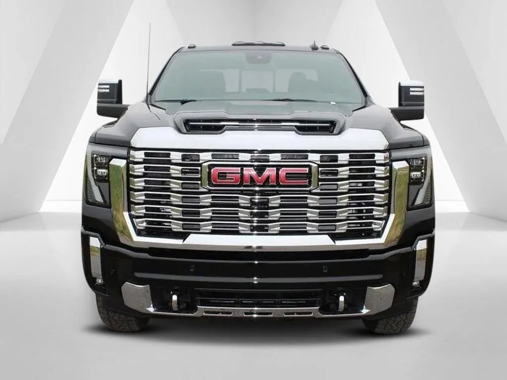 New 2026 GMC Sierra 3500 Denali AWD/4WD image 2