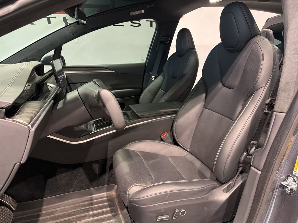 Used 2022 Tesla Model X Plaid image 13