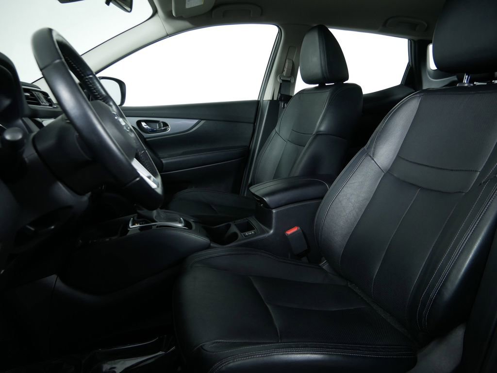 Used 2020 Nissan Rogue Sport SL FWD image 15