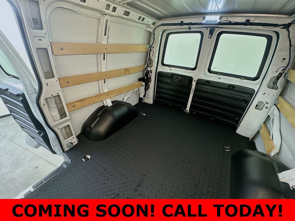 Used 2024 Chevrolet Express 2500 w/ Driver Convenience Package image 14