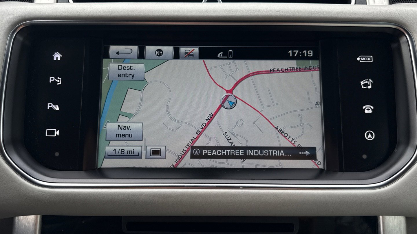 Used 2016 Land Rover Range Rover HSE image 13