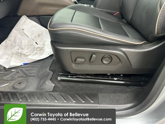 Used 2024 GMC Canyon Denali image 37