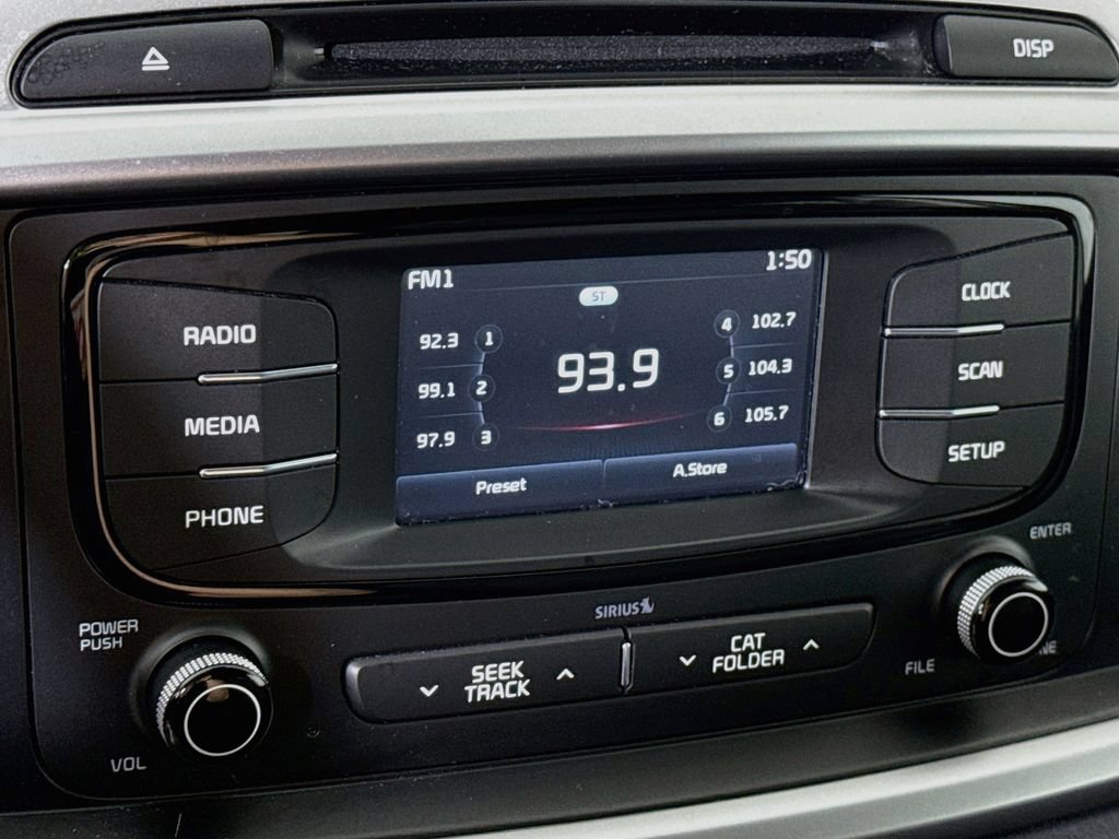 Used 2017 Kia Sorento AWD image 6