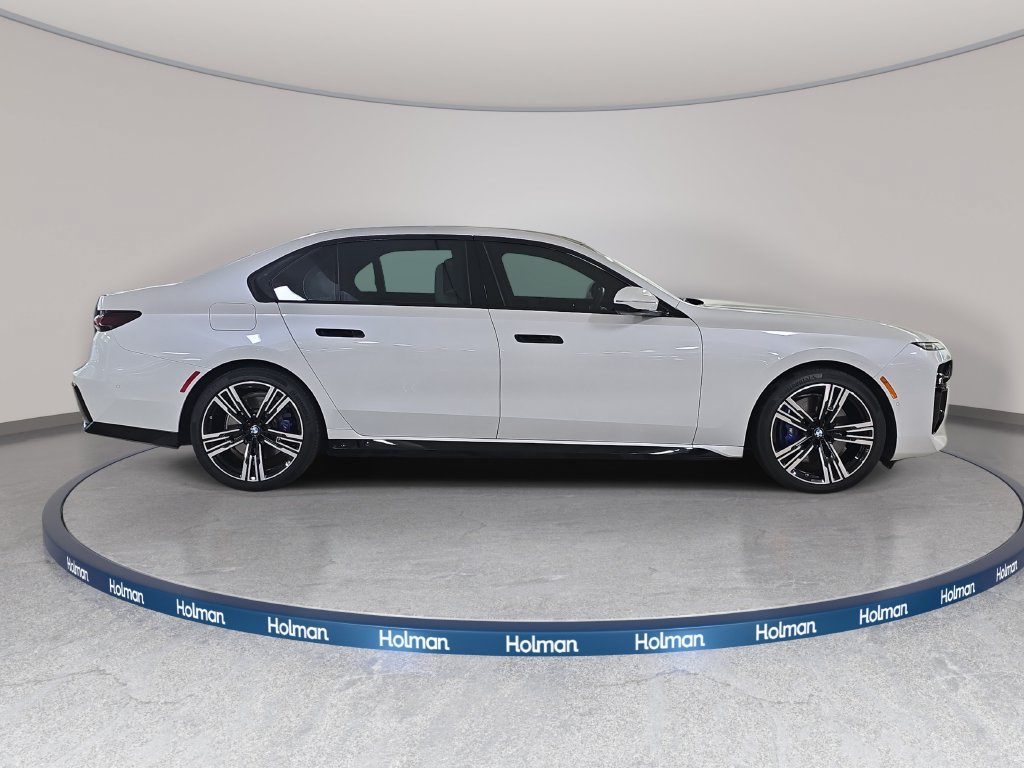 Certified 2023 BMW 740i RWD image 4