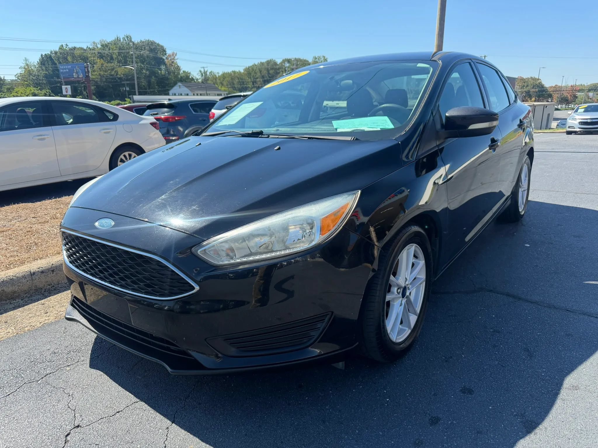 Used 2017 Ford Focus SE FWD image 3