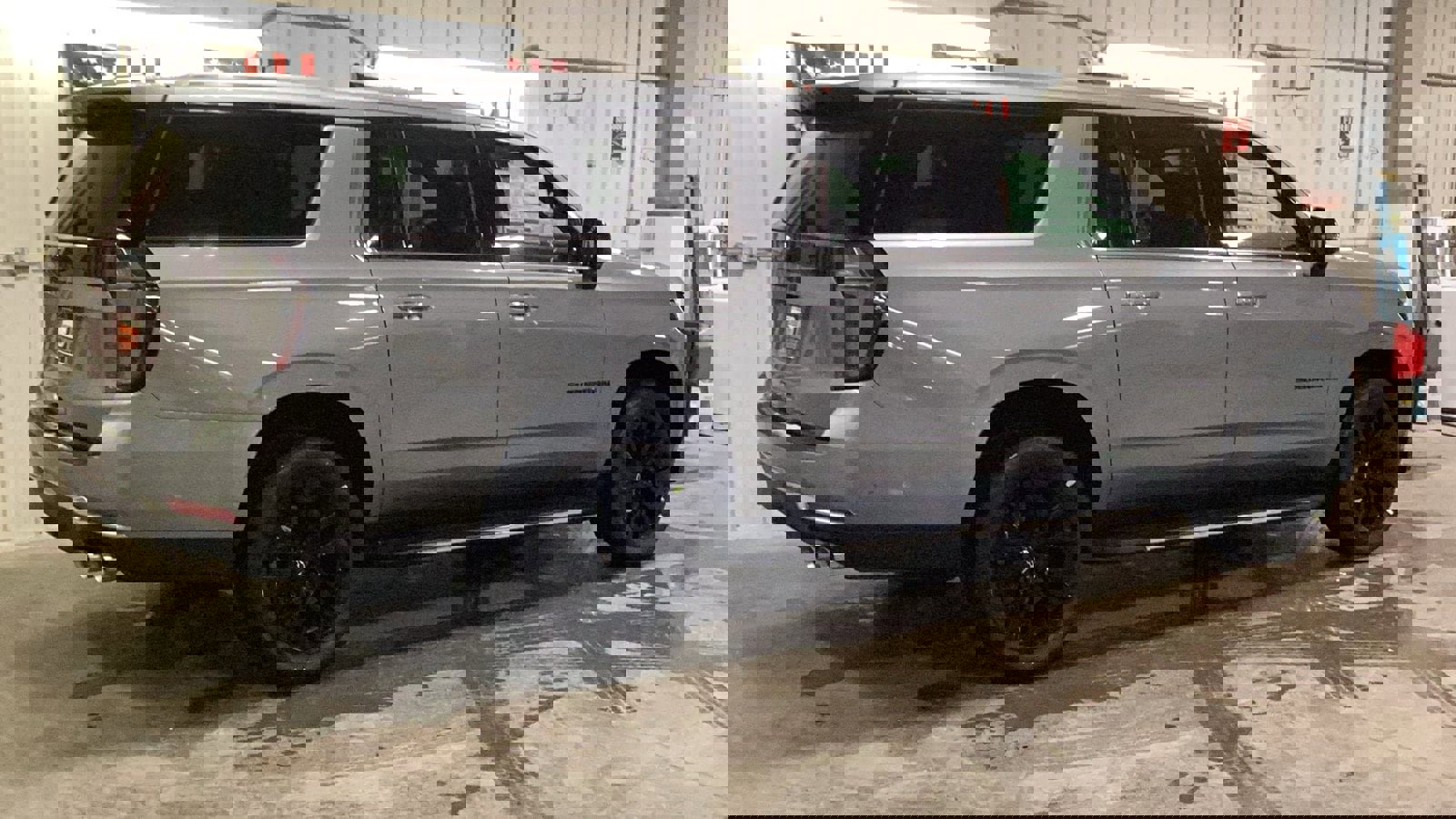 New 2026 Chevrolet Suburban Premier image 19