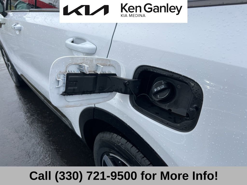Certified 2023 Kia Sorento S image 50