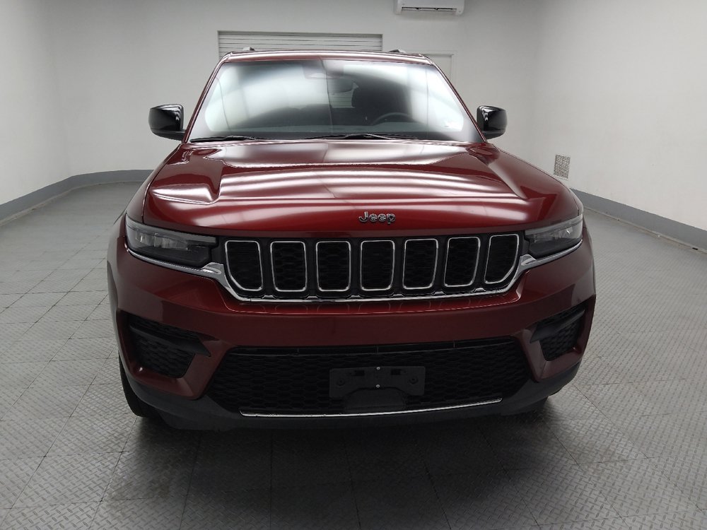 Used 2023 Jeep Grand Cherokee Laredo w/ Luxury Tech Group I AWD/4WD image 14