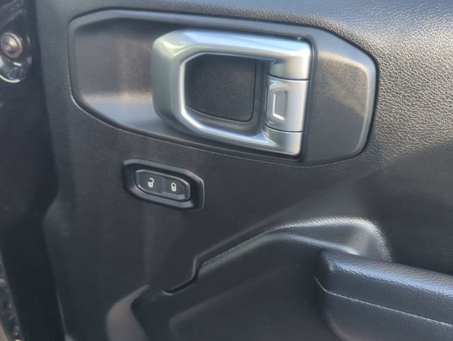 Used 2025 Jeep Wrangler Unlimited Sport AWD/4WD image 27
