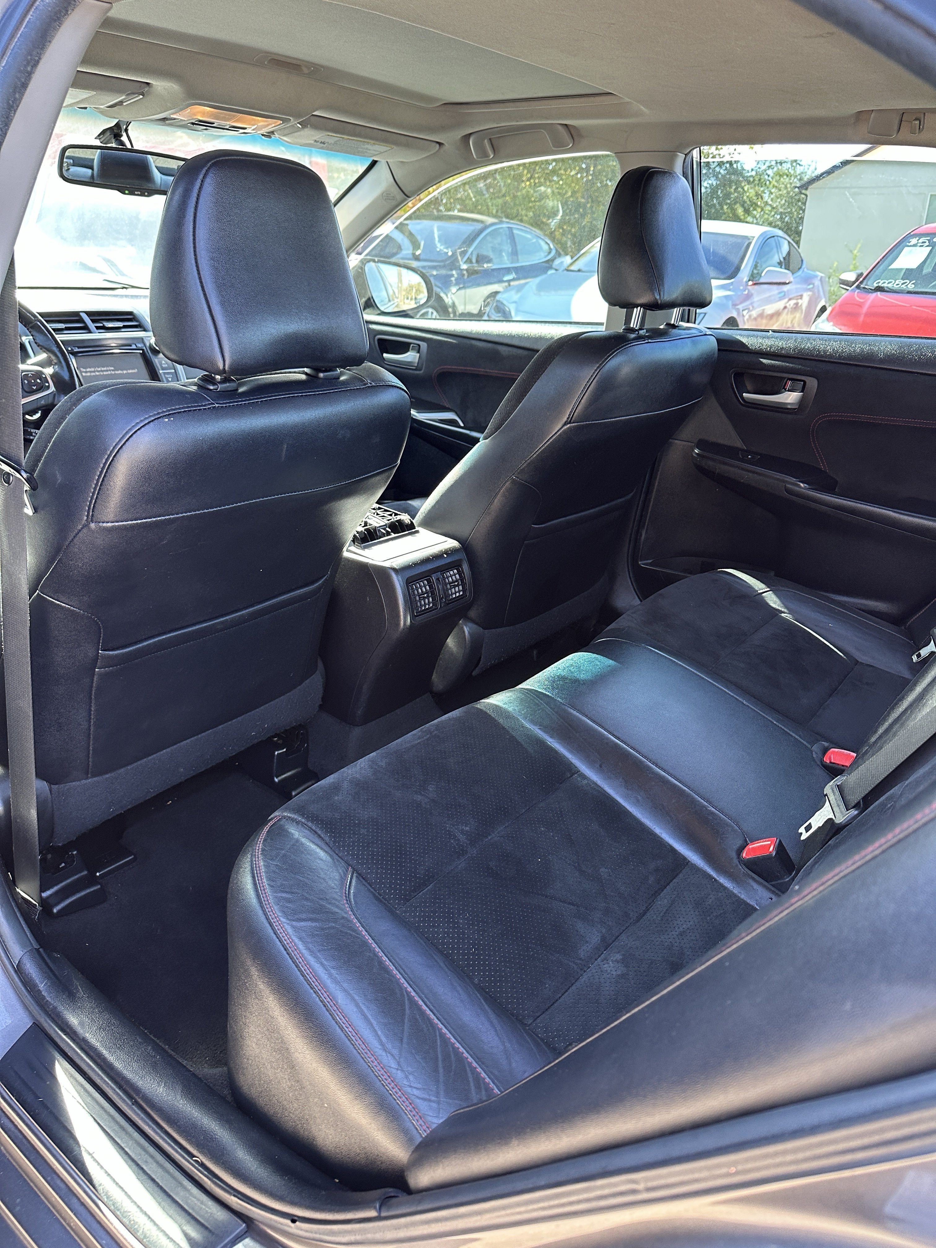 Used 2015 Toyota Camry XSE FWD image 22