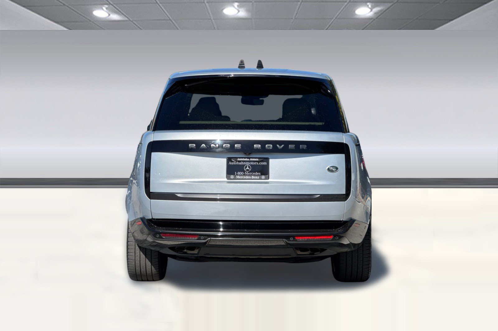 Used 2023 Land Rover Range Rover Autobiography AWD/4WD image 10
