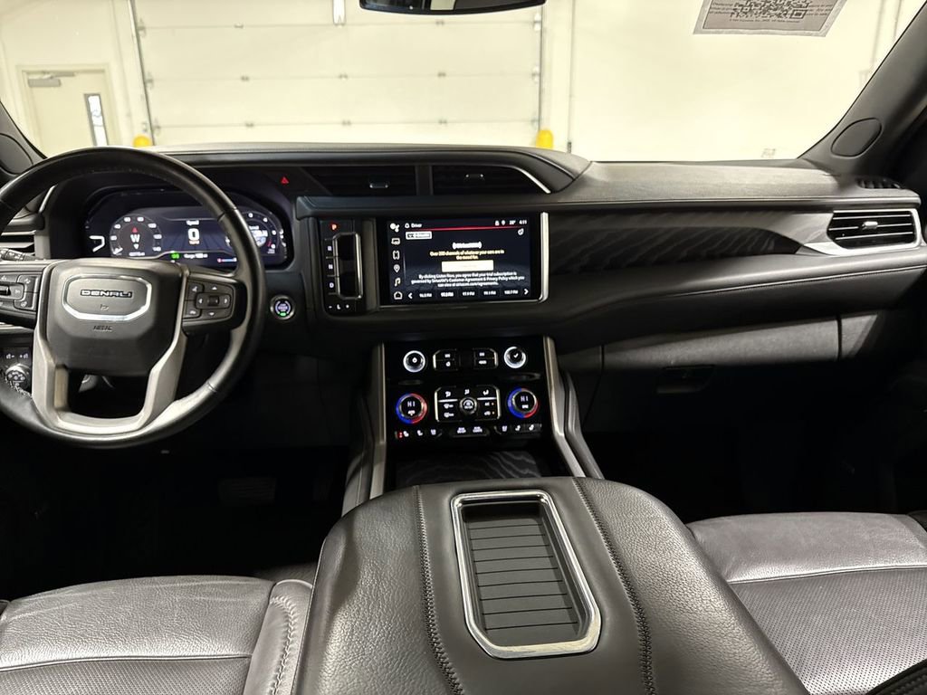 Used 2023 GMC Yukon Denali image 10