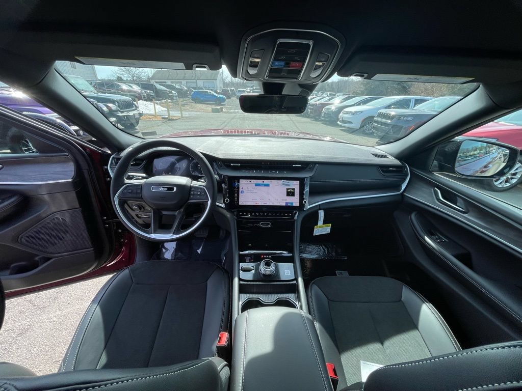 New 2026 Jeep Grand Cherokee Altitude AWD/4WD image 3